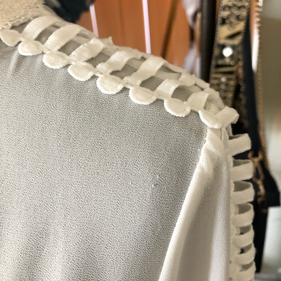 Blouse - Picture 2 of 4